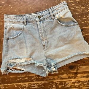 Rollas high rise slim duster shorts. Size 30
